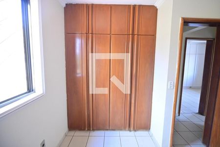Casa de condomínio à venda com 170m², 3 quartos e 2 vagasQuarto