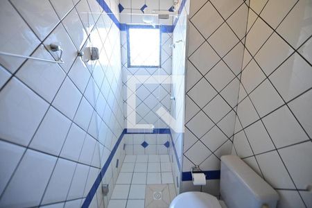 Casa de condomínio à venda com 170m², 3 quartos e 2 vagasBanheiro 
