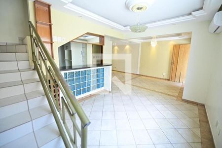 Sala de casa de condomínio à venda com 3 quartos, 170m² em Setor Bueno, Goiânia