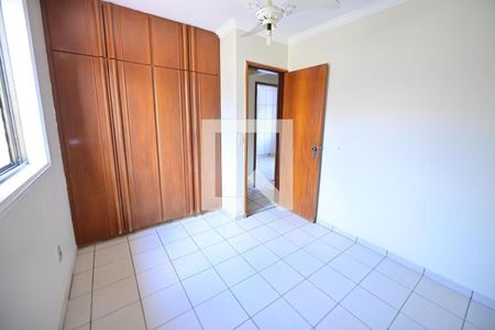Casa de condomínio à venda com 170m², 3 quartos e 2 vagasQuarto