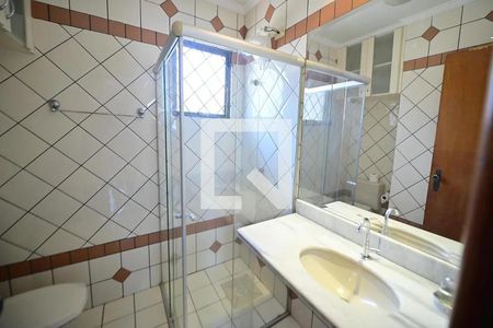 Casa de condomínio à venda com 170m², 3 quartos e 2 vagasBanheiro 