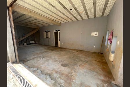 Casa à venda com 276m², 2 quartos e 2 vagas Casa à venda com 276m², 2 quartos e 2 vagasGaragem