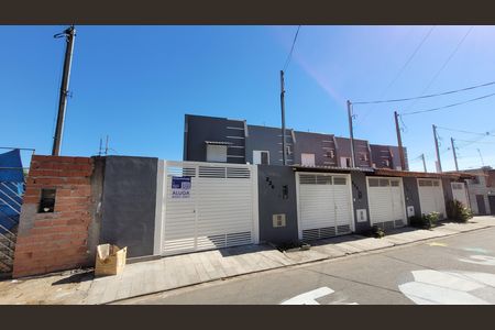Casa para alugar com 80m², 2 quartos e 2 vagas