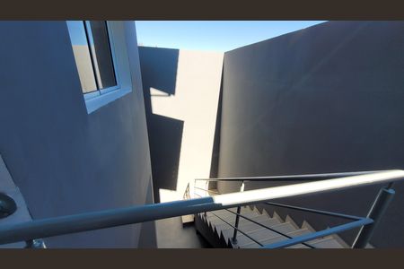 Casa para alugar com 80m², 2 quartos e 2 vagas Casa para alugar com 80m², 2 quartos e 2 vagasÁrea de Serviço - escadas acesso
