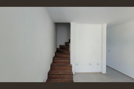 Sala de casa para alugar com 2 quartos, 80m² em Vila Ferlopolis, Itaquaquecetuba