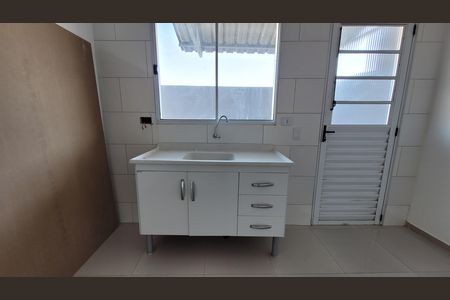 Casa para alugar com 80m², 2 quartos e 2 vagas Casa para alugar com 80m², 2 quartos e 2 vagasCozinha