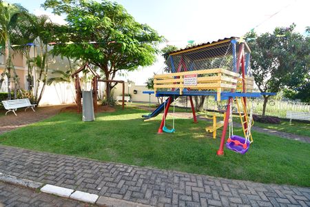 Casa de condomínio à venda com 100m², 3 quartos e 2 vagasÁrea comum - Playground