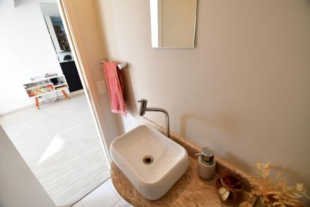Casa de condomínio à venda com 100m², 3 quartos e 2 vagasLavabo