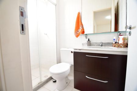 Casa de condomínio à venda com 100m², 3 quartos e 2 vagasBanheiro Social