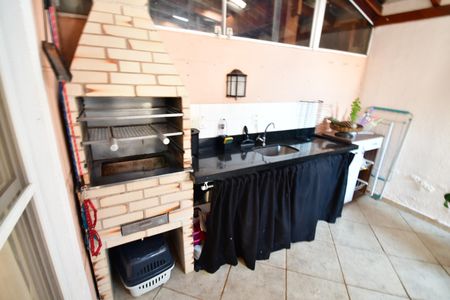 Casa de condomínio à venda com 100m², 3 quartos e 2 vagasVaranda gourmet