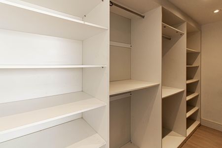 Apartamento à venda com 129m², 2 quartos e 2 vagasCloset