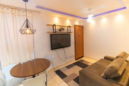 Sala de apartamento para alugar com 2 quartos, 44m² em Vila Lage, São Gonçalo