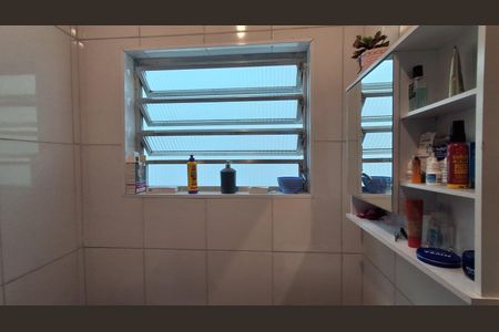 Casa à venda com 280m², 3 quartos e 2 vagas Casa à venda com 280m², 3 quartos e 2 vagasBanheiro Suíte
