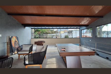 Casa à venda com 280m², 3 quartos e 2 vagas Casa à venda com 280m², 3 quartos e 2 vagasTerraço