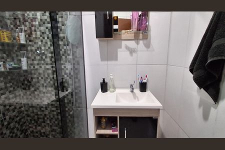 Casa à venda com 280m², 3 quartos e 2 vagas Casa à venda com 280m², 3 quartos e 2 vagasBanheiro Social