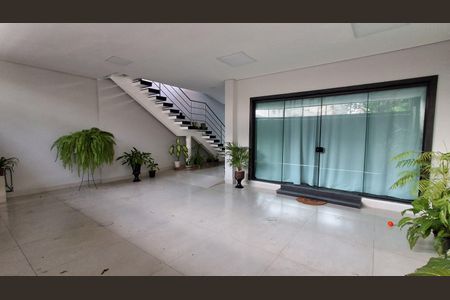 Casa à venda com 280m², 3 quartos e 2 vagas Casa à venda com 280m², 3 quartos e 2 vagasGaragem