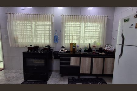 Casa à venda com 280m², 3 quartos e 2 vagas Casa à venda com 280m², 3 quartos e 2 vagasCozinha