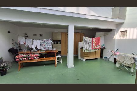 Casa à venda com 280m², 3 quartos e 2 vagas Casa à venda com 280m², 3 quartos e 2 vagasQuintal