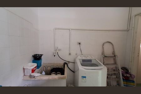 Casa à venda com 280m², 3 quartos e 2 vagas Casa à venda com 280m², 3 quartos e 2 vagasÁrea de Serviço