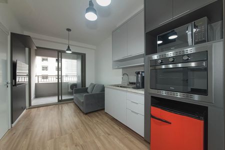 Sala - Cozinha Integrada de apartamento para alugar com 1 quarto, 34m² em Campo Belo, São Paulo