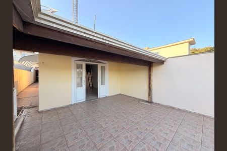Sacada de casa à venda com 2 quartos, 164m² em Parque Sao Luiz, Jundiaí
