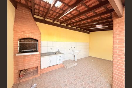 Casa à venda com 164m², 2 quartos e 2 vagasQuintal com churrasqueira e área de serviço