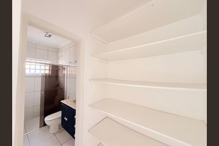 Casa à venda com 164m², 2 quartos e 2 vagasQuarto 1 - Suíte