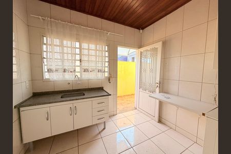 Casa à venda com 164m², 2 quartos e 2 vagasCozinha