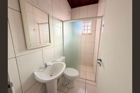 Casa à venda com 164m², 2 quartos e 2 vagasBanheiro Social