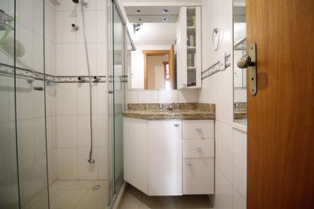 Apartamento à venda com 97m², 3 quartos e 2 vagasBanheiro