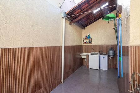 Casa de condomínio à venda com 80m², 2 quartos e 1 vaga Casa de condomínio à venda com 80m², 2 quartos e 1 vagaÁrea externa