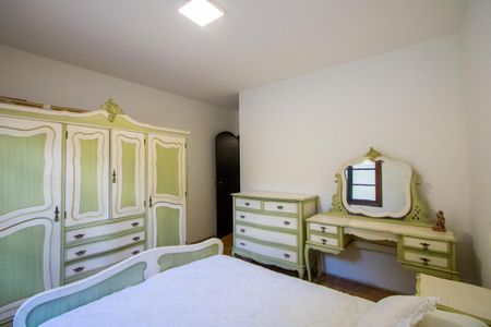 Casa à venda com 230m², 4 quartos e 2 vagas Casa à venda com 230m², 4 quartos e 2 vagasQuarto 3