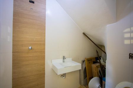 Casa à venda com 230m², 4 quartos e 2 vagas Casa à venda com 230m², 4 quartos e 2 vagasBanheiro de serviço