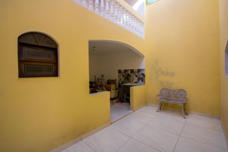 Casa à venda com 230m², 4 quartos e 2 vagas Casa à venda com 230m², 4 quartos e 2 vagasQuintal
