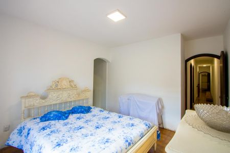 Casa à venda com 230m², 4 quartos e 2 vagas Casa à venda com 230m², 4 quartos e 2 vagasQuarto 1 - Suíte