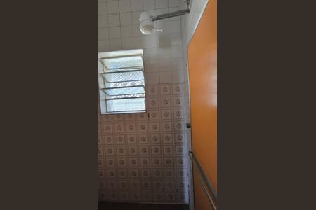 Casa de condomínio para alugar com 110m², 1 quarto e sem vagaBanheiro