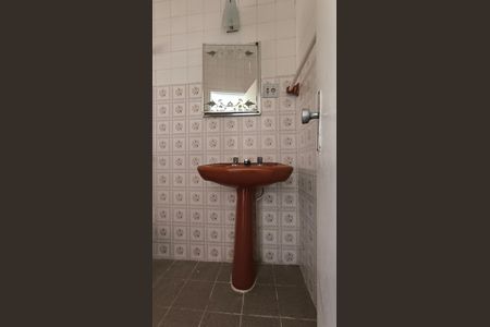 Casa de condomínio para alugar com 110m², 1 quarto e sem vagaBanheiro