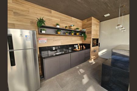 Apartamento à venda com 42m², 2 quartos e 1 vaga Apartamento à venda com 42m², 2 quartos e 1 vagaÁrea comum - Churrasqueira