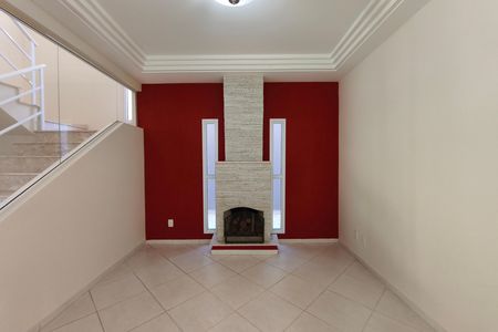 Casa de condomínio para alugar com 220m², 3 quartos e 2 vagasSala