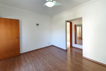 Casa de condomínio para alugar com 220m², 3 quartos e 2 vagasQuarto Suíte 2