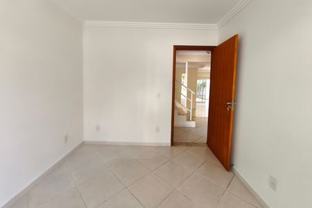 Casa de condomínio para alugar com 220m², 3 quartos e 2 vagasEscritório