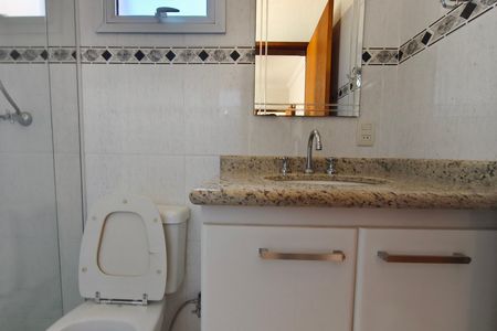 Casa de condomínio para alugar com 220m², 3 quartos e 2 vagasBanheiro Suíte 3