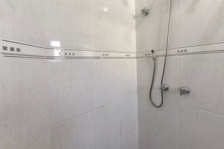 Casa de condomínio para alugar com 220m², 3 quartos e 2 vagasBanheiro Suíte
