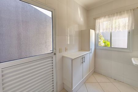 Casa de condomínio para alugar com 220m², 3 quartos e 2 vagasÁrea de Serviço