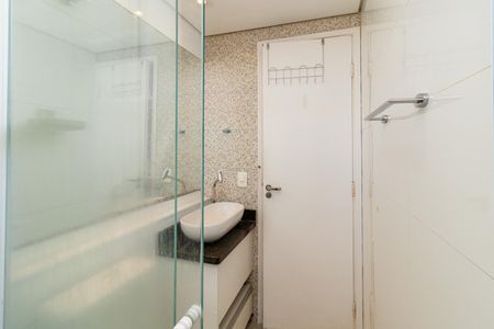 Apartamento à venda com 56m², 2 quartos e 2 vagas Apartamento à venda com 56m², 2 quartos e 2 vagasBanheiro