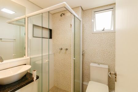 Apartamento à venda com 56m², 2 quartos e 2 vagas Apartamento à venda com 56m², 2 quartos e 2 vagasBanheiro da Suíte