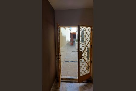 Casa à venda com 200m², 3 quartos e sem vagaÁrea externa
