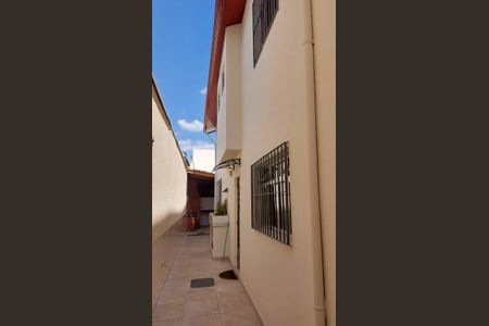 Casa à venda com 200m², 3 quartos e sem vagaÁrea externa