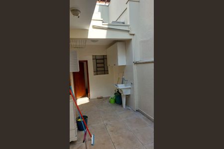 Casa à venda com 200m², 3 quartos e sem vagaÁrea de Serviço