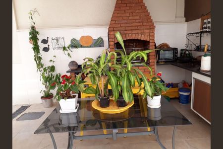 Casa à venda com 200m², 3 quartos e sem vagaÁrea externa